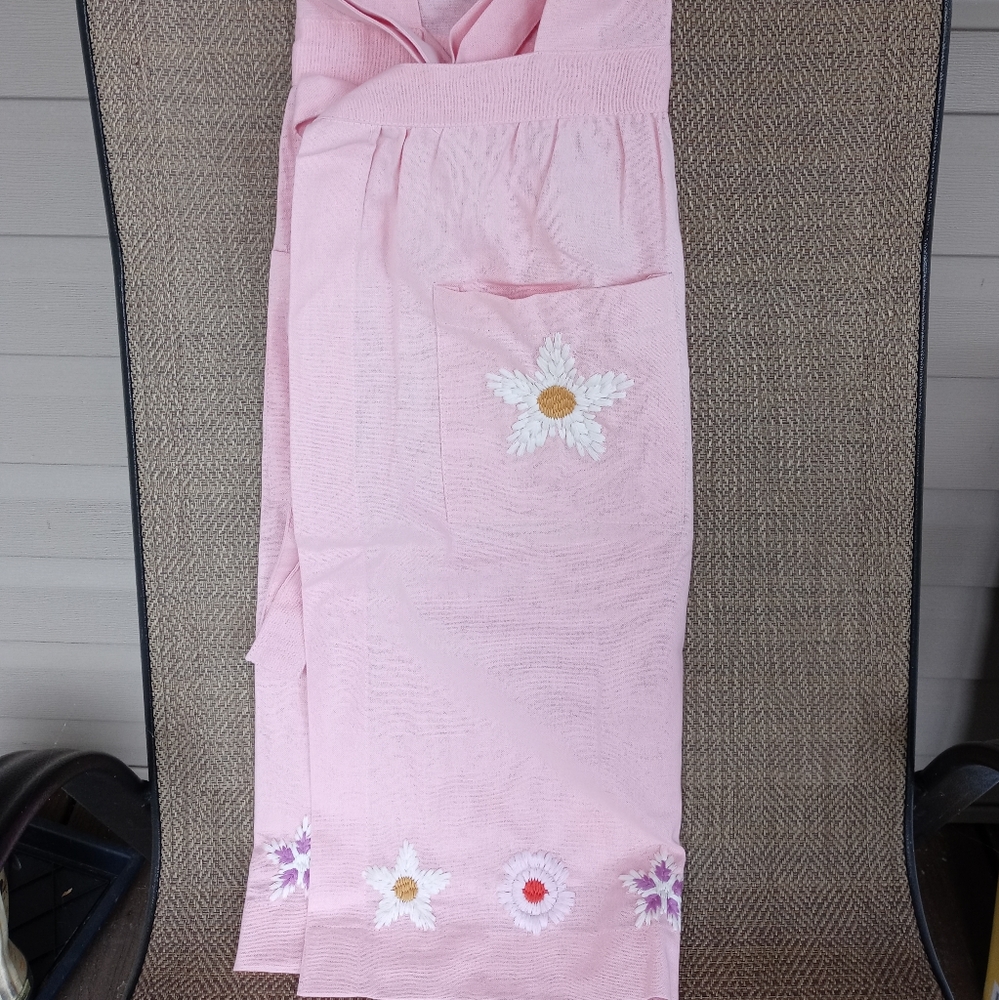Embroidered Floral Apron